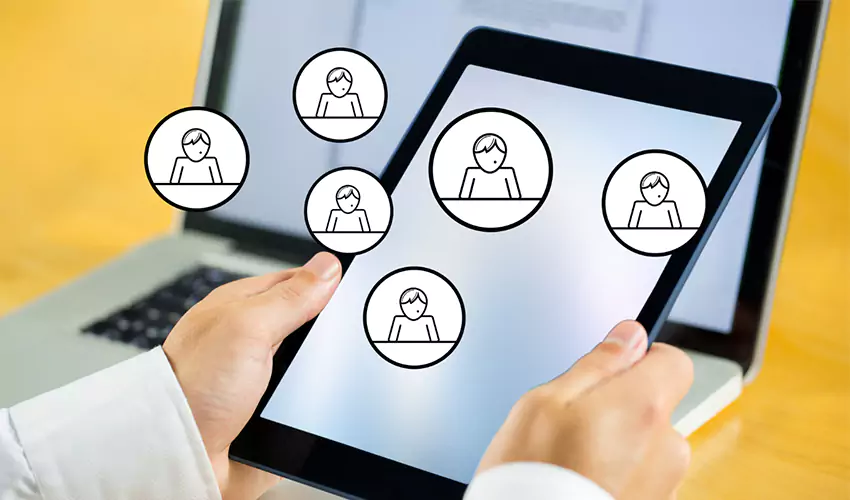 راهنمای جامع مدیریت کاربران سایت آماده: از ثبت نام تا افزایش وفاداری مشتری 1 معماری و تعریف نقش ها در مدیریت کاربران سایت آماده