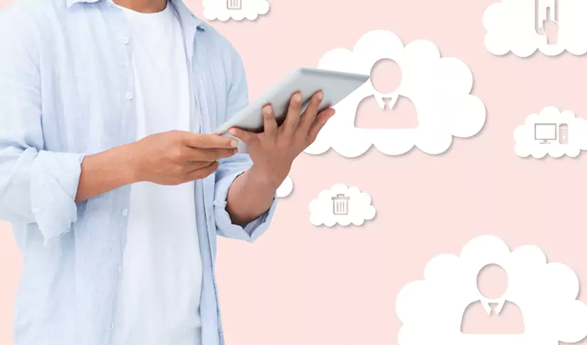 راهنمای جامع مدیریت کاربران سایت آماده: از ثبت نام تا افزایش وفاداری مشتری 2 ابزارهای مدیریت کاربران سایت آماده و CRM